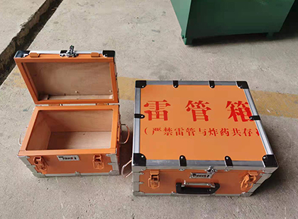 荆门不同材质的雷管箱性能上有什么区别？