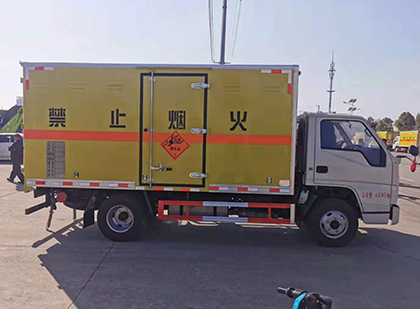 荆门爆破器材运输车工人安全操作规范与智能技术保障